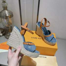 Picture of Louis Vuitton Shoes _SKULVsz35-4213cmmnf060513658